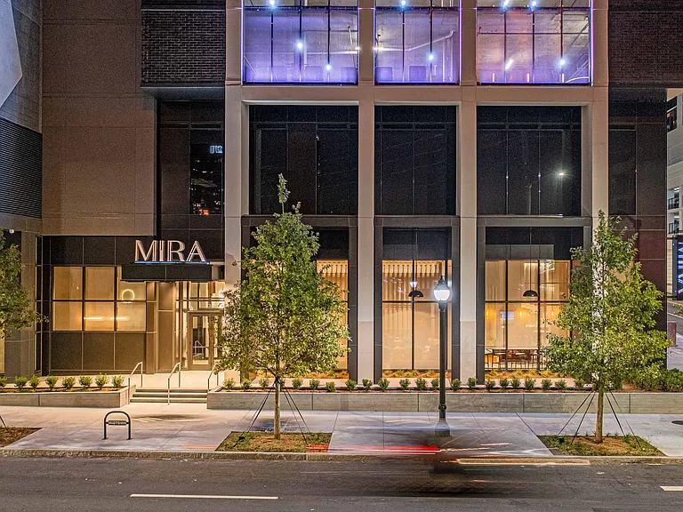 Mira at Midtown Union — Photo 29
