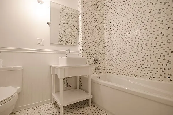 Rented by Bushburg | media 19