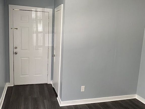4th image of 3100 Brackenridge St #1