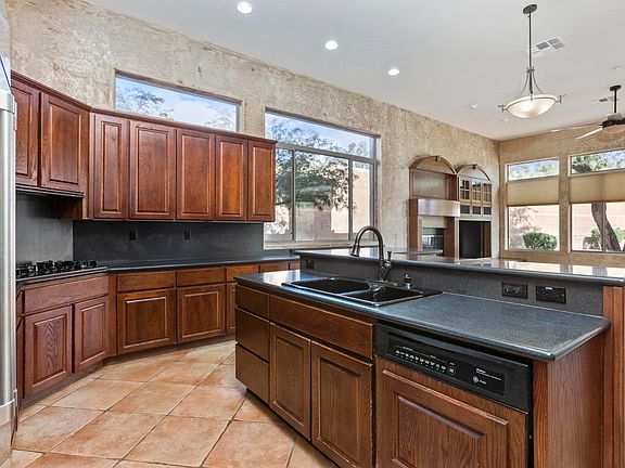 5th image of 42513 N Crosswater Way