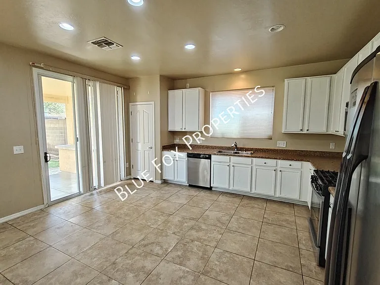 5874 N Dartwhite Dr — Photo 13
