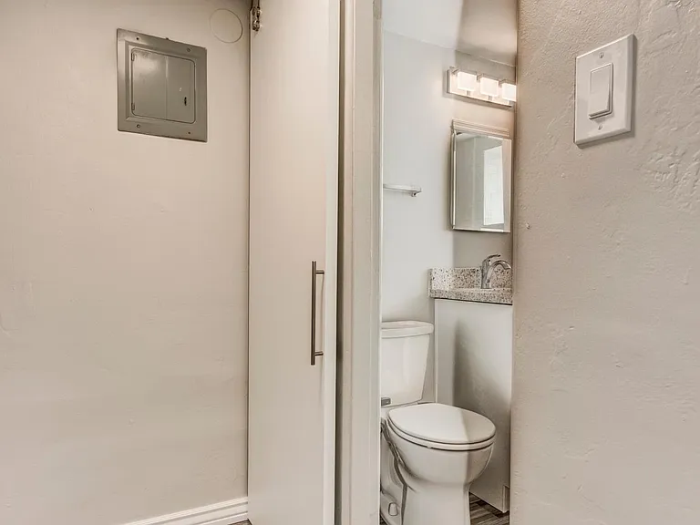 635 N 4th Ave — Photo 7