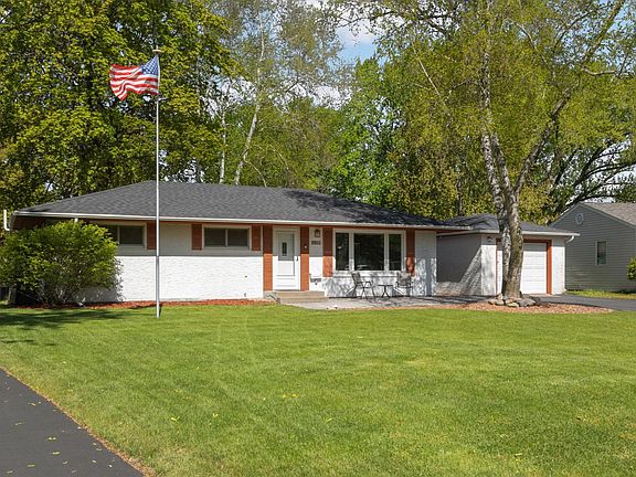 2nd image of 3811 Saint Regis Dr
