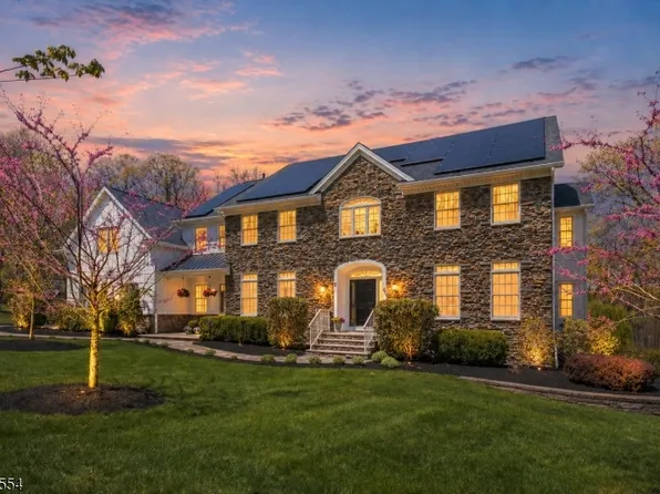 2 Evergreen Ln, Lebanon Twp., NJ 07830