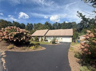 122 Forest Oak Lane, Jefferson, NC 28640