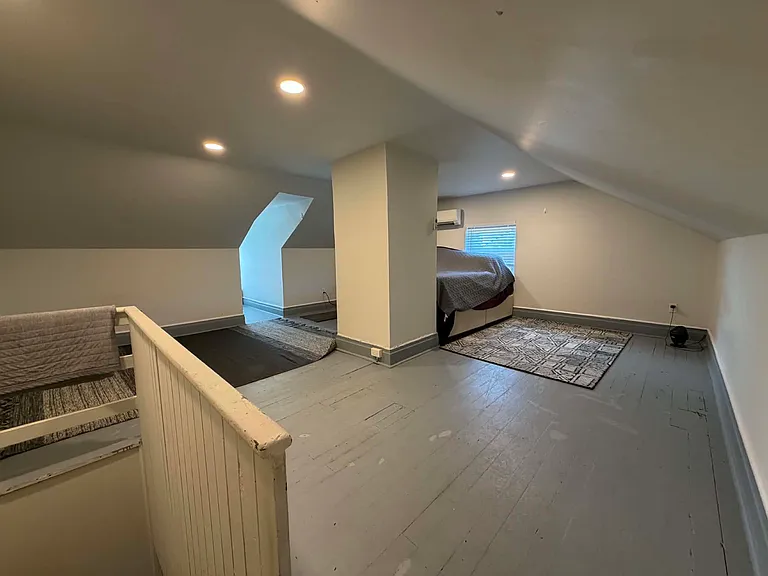 414 S Evaline St #B — Photo 12