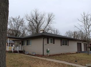 5003 Cavalier Ct, Godfrey, IL 62035