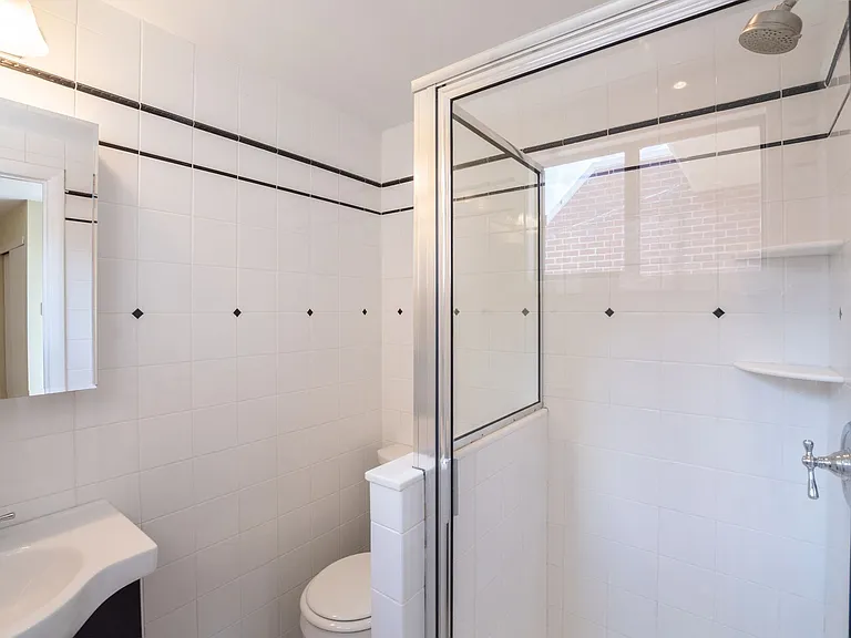 801 Addison St #B — Photo 8