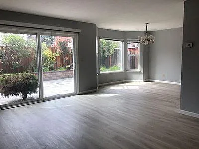 2 bed, 2.5 bath, 1350 sqft, $3,750 — Photo 4