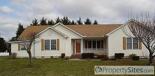 1st image of 19 Deerfield Ln
