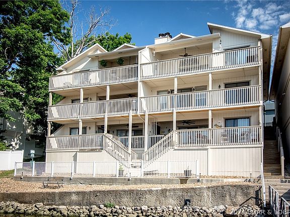 4th image of 124 Aqua Finn Dr Unit 2A