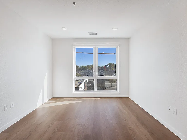 Oso Apartments — Photo 123