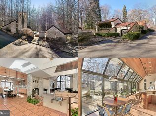 9411 Piscataway Ln, Great Falls, VA 22066