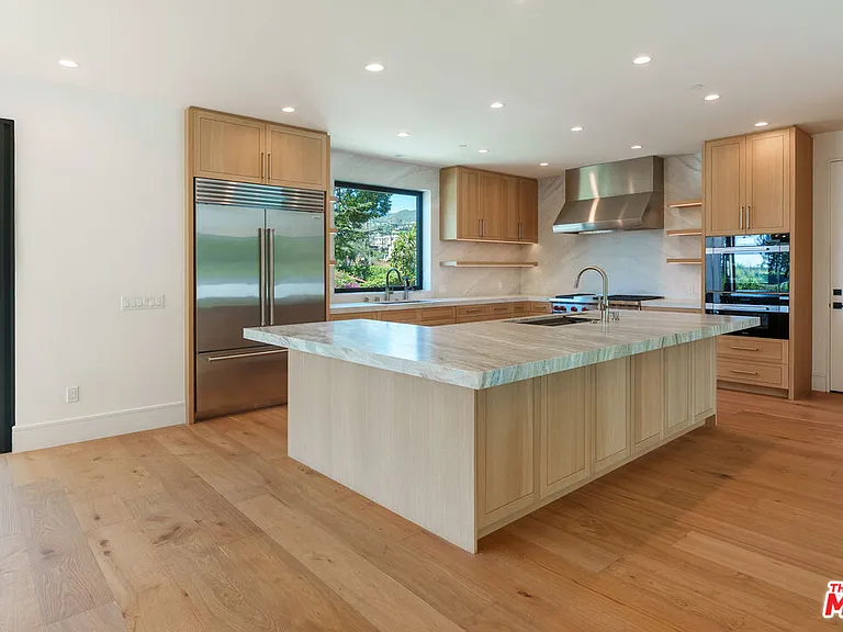 382 Aderno Way — Photo 17