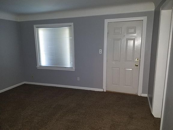 4th image of 17654 Woodbine St