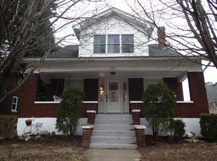 209 Fairlawn Rd, Saint Matthews, KY 40207