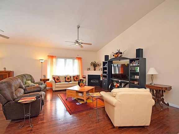 5th image of 58 Colony South Dr