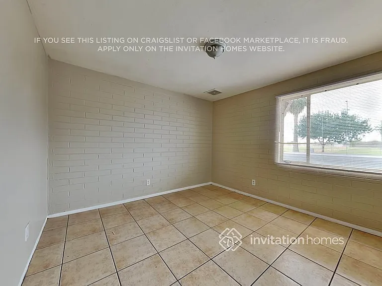 5611 N 65th Ave — Photo 15