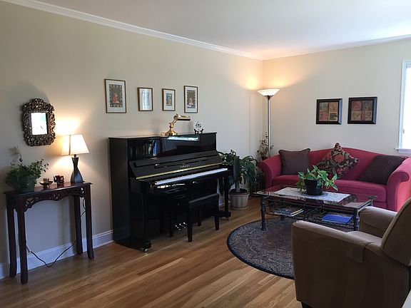 4th image of 1421 Stoneybrook Ave