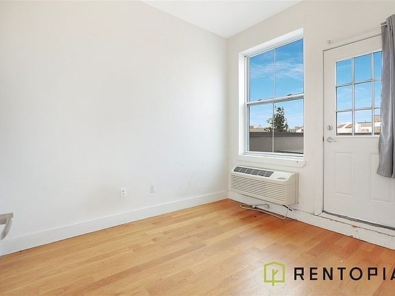 5th image of 36A Meserole St #3K