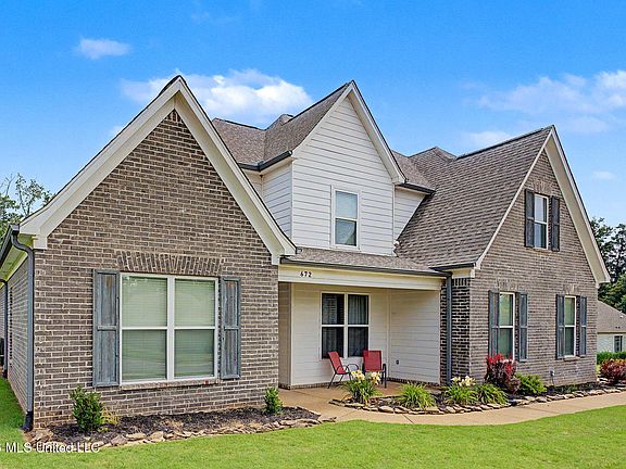2nd image of 672 Scout Cir