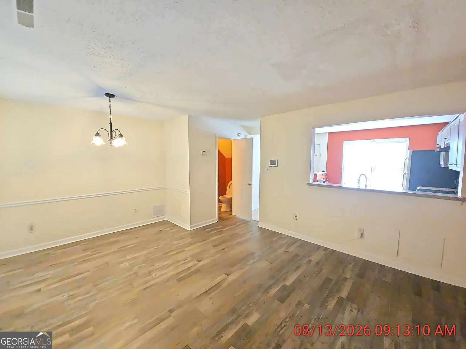 2 bed, 2.5 bath, 1008 sqft, $1,350 — Photo 3