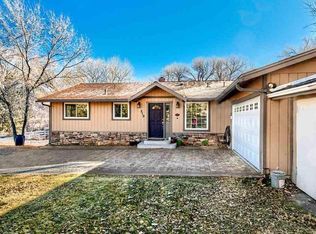 210 Rhodes Rd, Reno, NV 89521