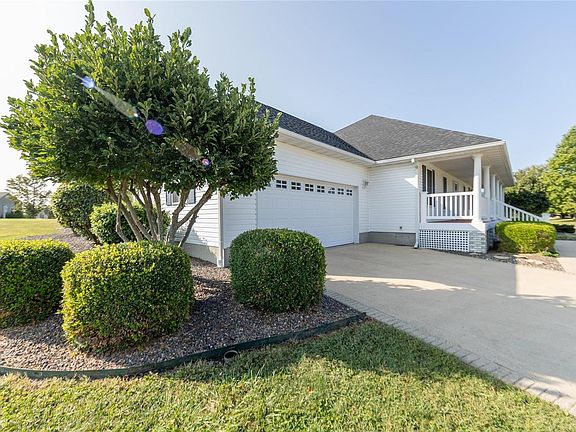 5th image of 11 Magnolia Dr