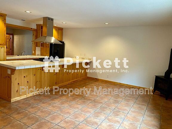 5th image of 4673 NW Walgren Dr APT A