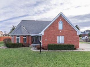 165 Meadowview Ln, Greenwood, IN 46142