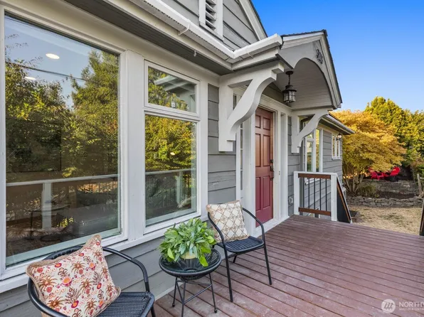 3218 S Byron Street, Seattle, WA 98144
