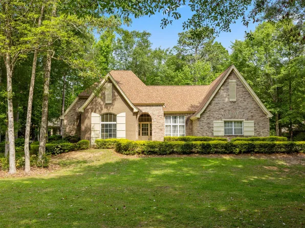 65 Monarch Blvd, Hattiesburg, MS 39402