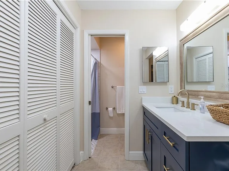 4711 Ridge Point Dr — Photo 20