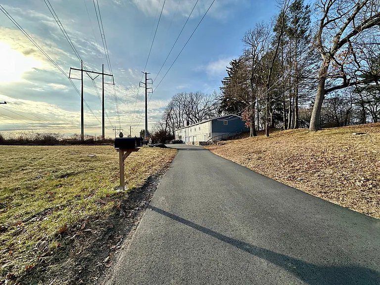 14 Stanley Rd — Photo 16