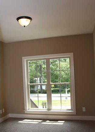 3rd image of 1016 Alford Ave