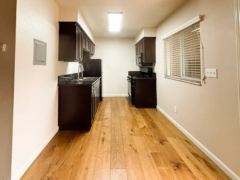 2877 A St #1 — Photo 3