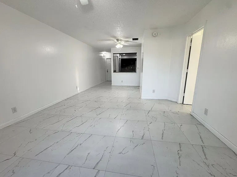 10687 Royal Palm Blvd — Photo 6