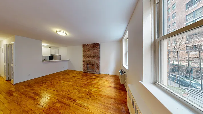 Rented by Bond New York | media 9