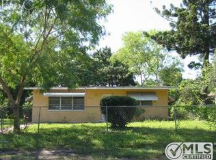 2620 Elmwood St, Fort Myers, FL 33901