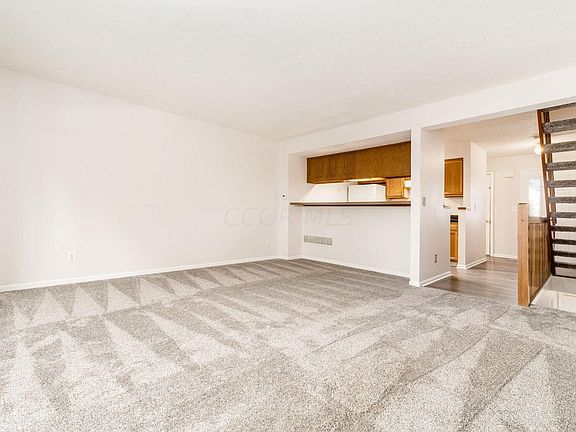 3rd image of 7566 Wellshire Dr