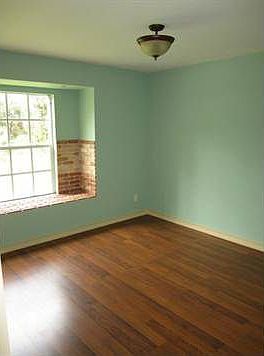 5th image of 3751 6th Ave NE