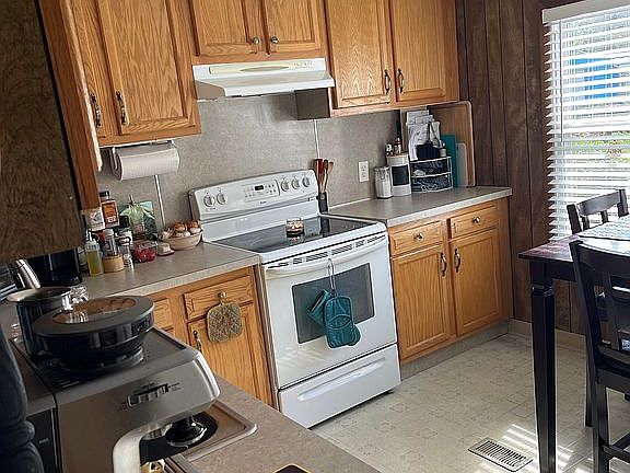 Kitchen from entrance