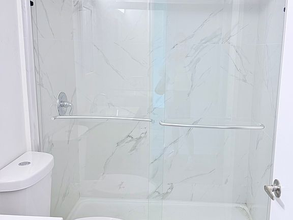 5th image of 546 SW 1st St APT 603