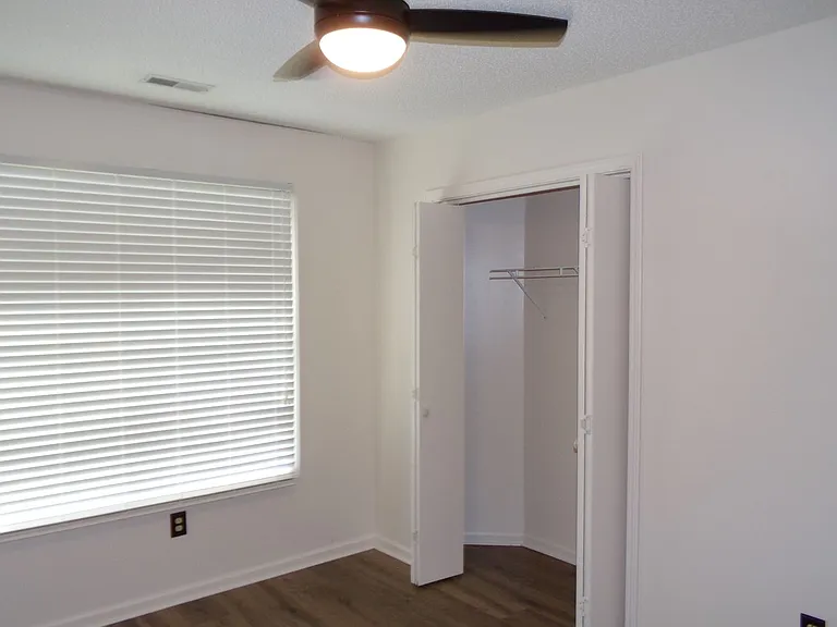 127 Village Ct — Photo 13