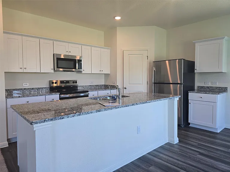 121 Blazilmar Ln — Photo 12