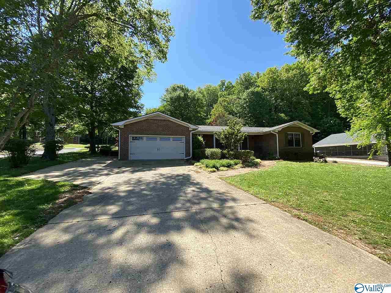 2803 Willow Beach Rd, Guntersville, AL 35976 Zillow