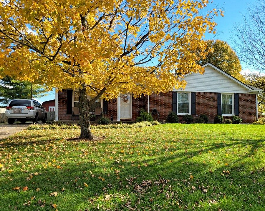1st image of 104 Ash Ct