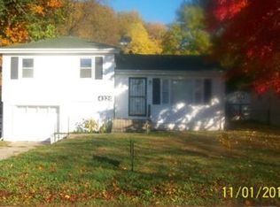 4320 NE Sunnybrook Ln, Kansas City, MO 64117