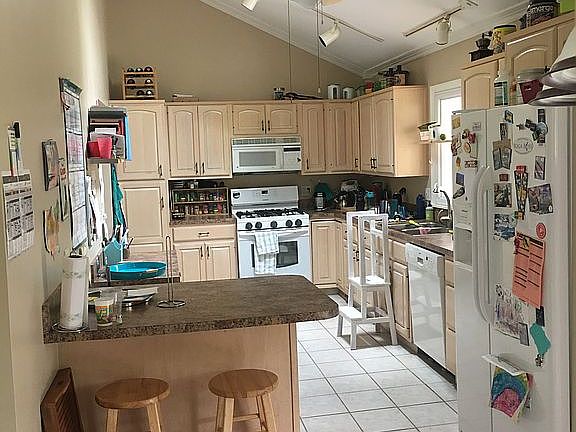 3rd image of 1092 Sellman Dr