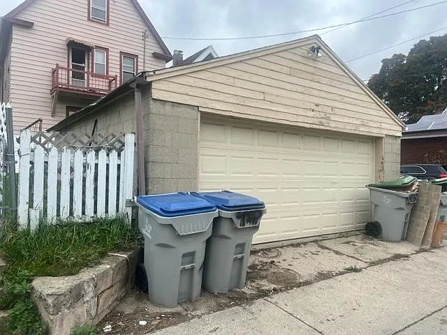 932 S 29th St — Photo 3